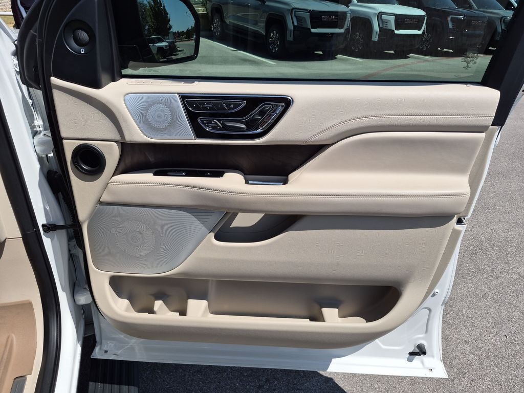 2021 Lincoln Navigator L Reserve