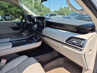 2021 Lincoln Navigator L Reserve