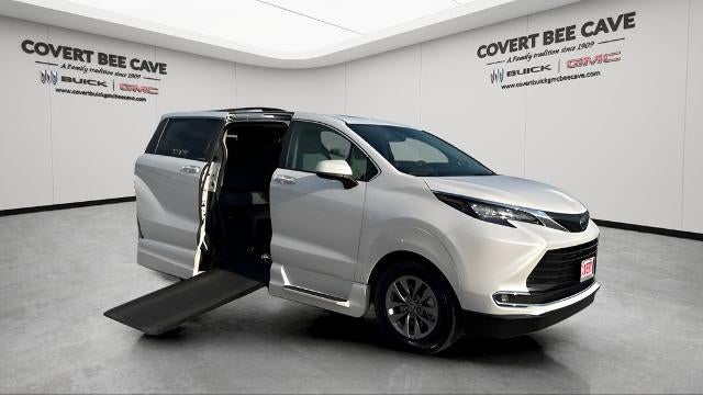 2024 Toyota Sienna XLE AWD 7-Passenger (Natl)