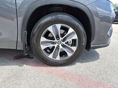 2023 Toyota Highlander XLE AWD (Natl)