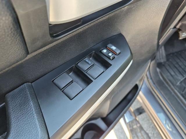 2017 Toyota Tundra 2WD 2WD SR5 CrewMax 5.5' Bed 4.6L (Natl)