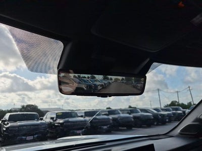 2022 Toyota Tundra 4WD 4WD Platinum CrewMax 5.5' Bed (Natl)