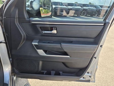 2022 Toyota Tundra 4WD 4WD Platinum CrewMax 5.5' Bed (Natl)