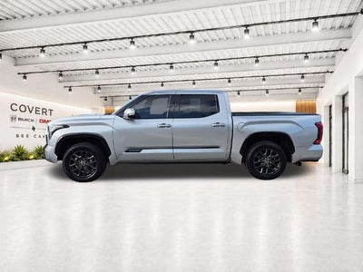 2022 Toyota Tundra 4WD 4WD Platinum CrewMax 5.5' Bed (Natl)
