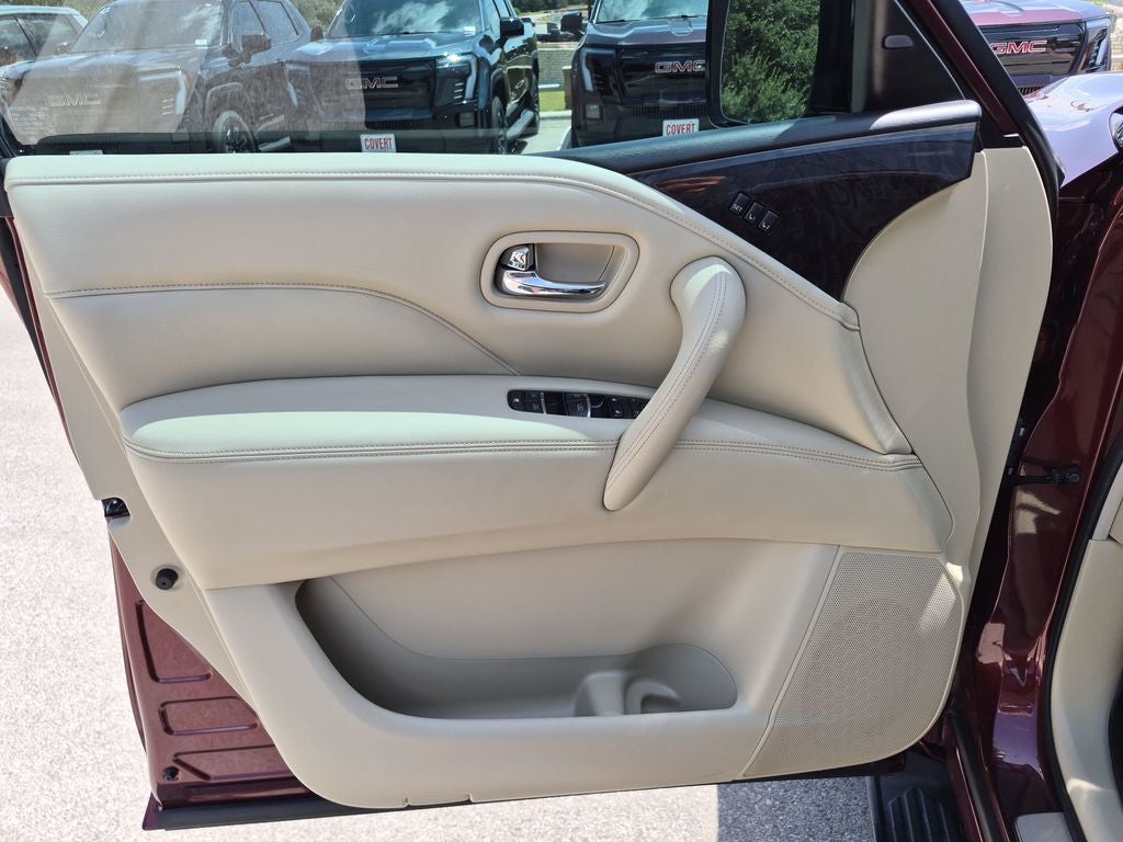 2022 INFINITI QX80 LUXE