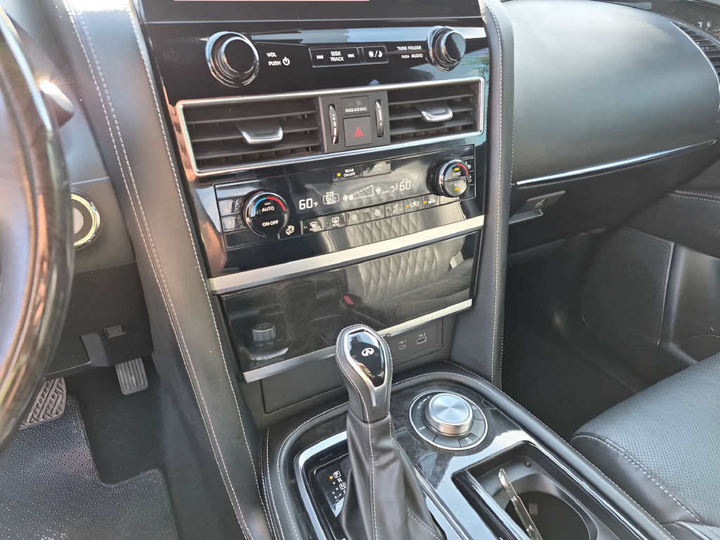 2023 INFINITI QX80 Sensory