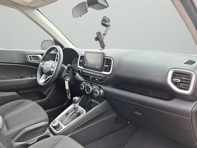2022 Hyundai VENUE SEL IVT