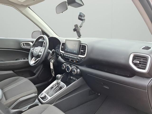 2022 Hyundai VENUE SEL IVT