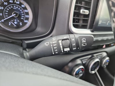 2022 Hyundai VENUE SEL IVT