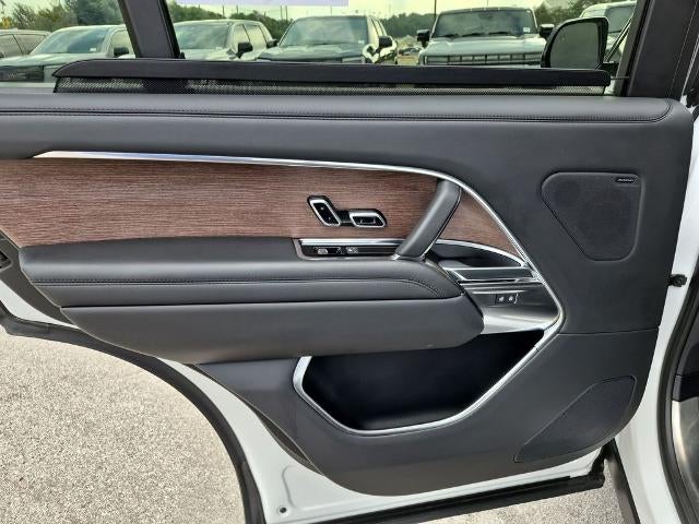 2024 Land Rover Range Rover P400 SE LWB 7 Seat