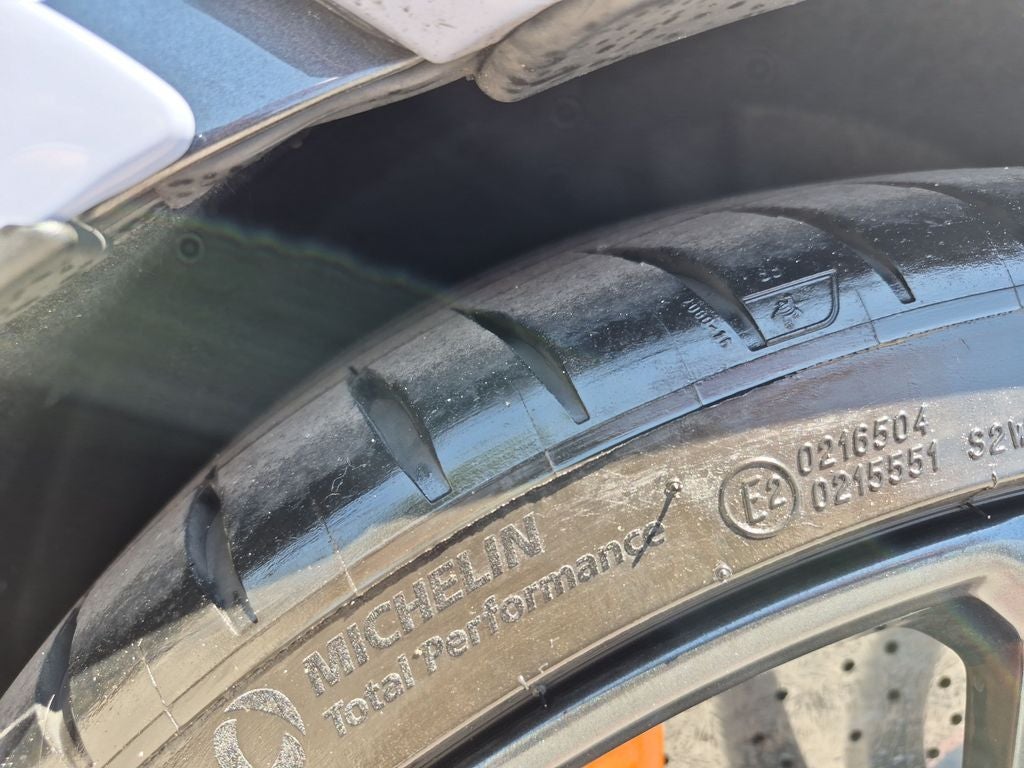 2018 McLaren 570S Base