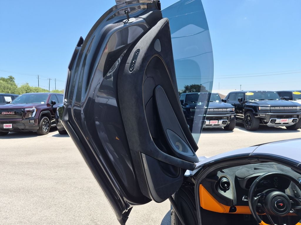 2018 McLaren 570S Base