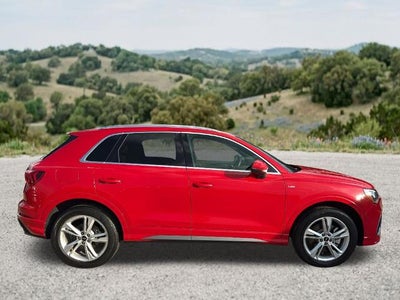 2022 Audi Q3 S line Premium 45 TFSI quattro