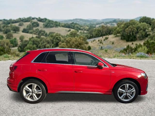 2022 Audi Q3 S line Premium 45 TFSI quattro