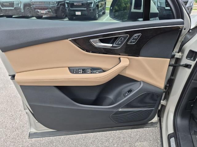 2023 Audi Q7 Premium Plus 45 TFSI quattro