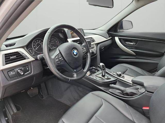 2017 BMW 320i Sedan