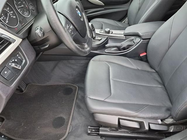 2017 BMW 320i Sedan