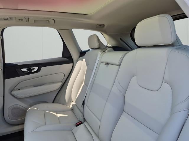 2025 Volvo XC60 B5 AWD Plus