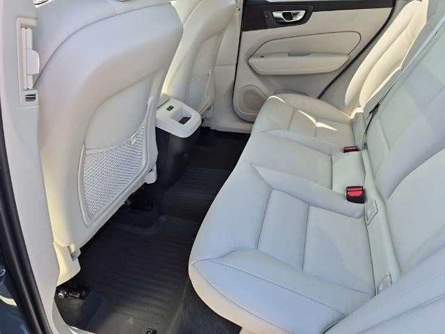 2025 Volvo XC60 B5 AWD Plus