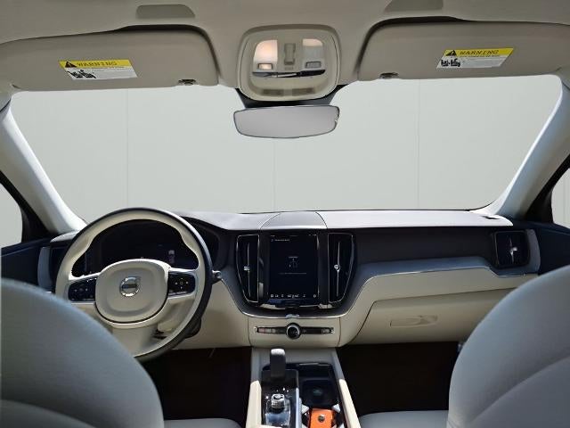 2025 Volvo XC60 B5 AWD Plus
