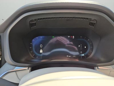 2025 Volvo XC60 B5 AWD Plus