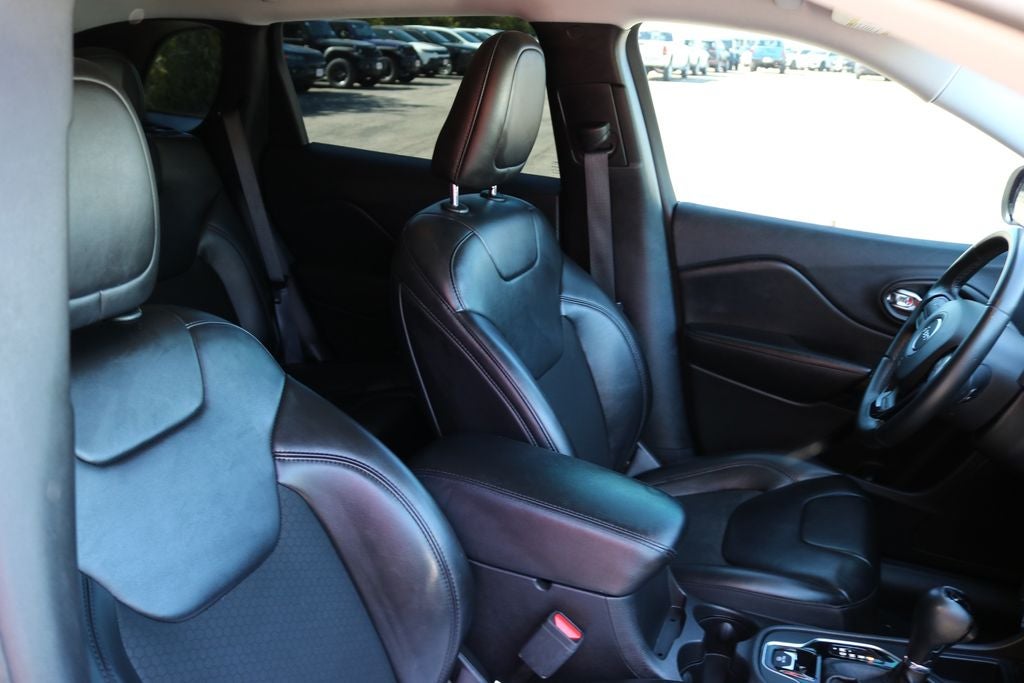 2020 Jeep Cherokee Altitude