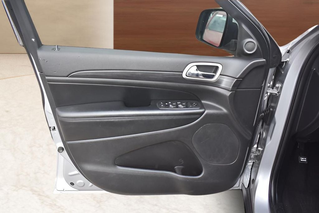 2020 Jeep Grand Cherokee Laredo E