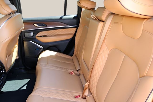 2023 Jeep Grand Cherokee Summit