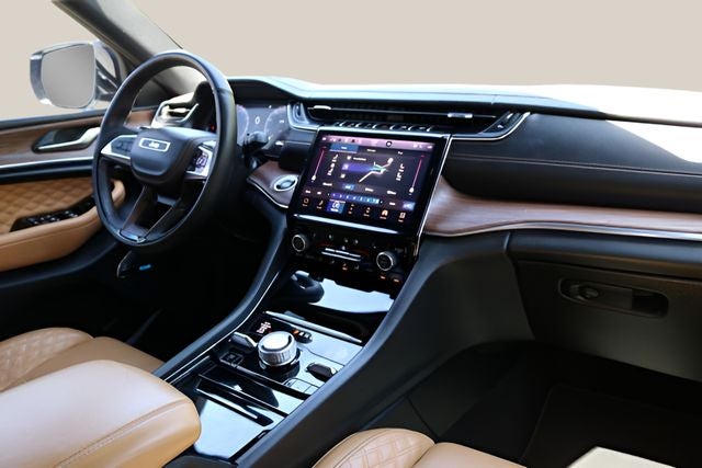 2023 Jeep Grand Cherokee Summit