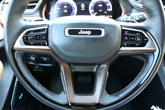 2023 Jeep Grand Cherokee Summit