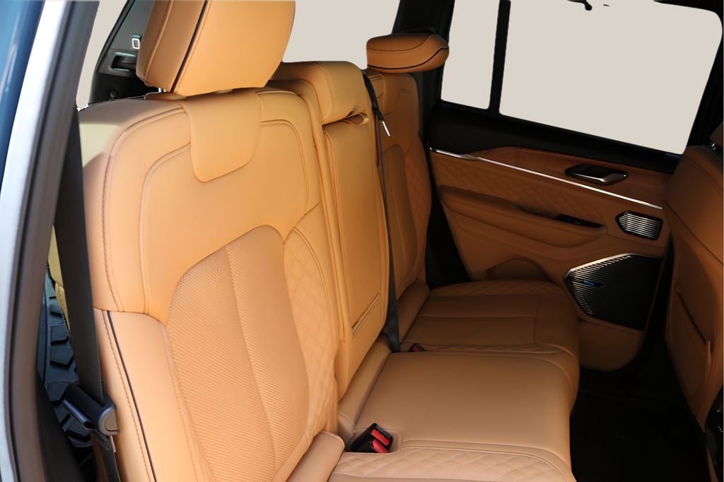 2026 Jeep Grand Cherokee Summit