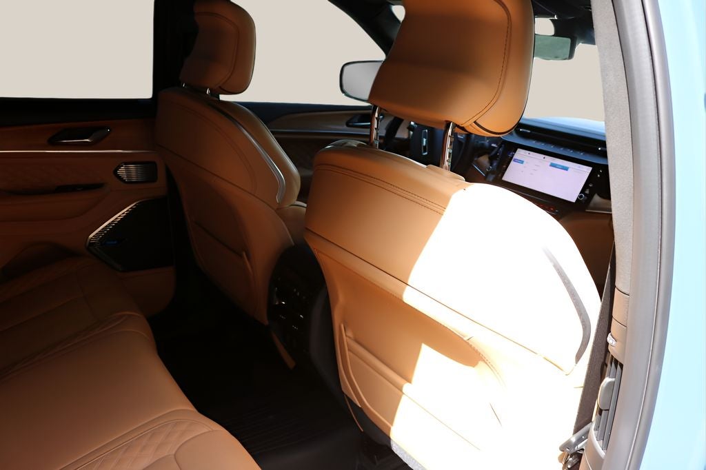 2026 Jeep Grand Cherokee Summit