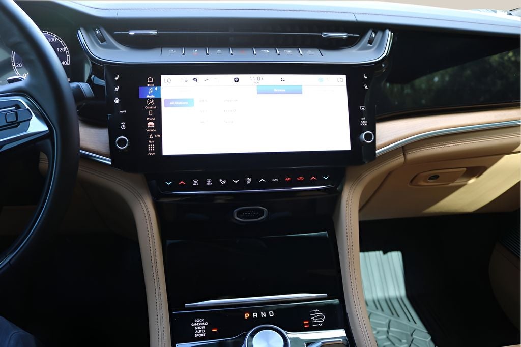 2026 Jeep Grand Cherokee Summit