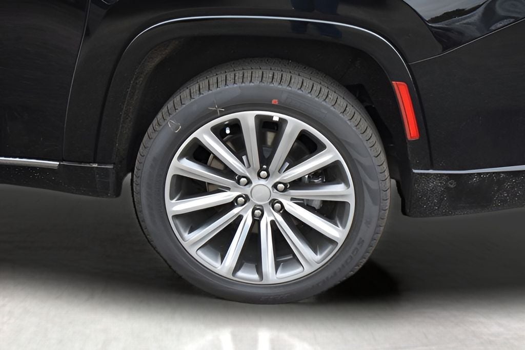2023 Jeep Grand Wagoneer L Base