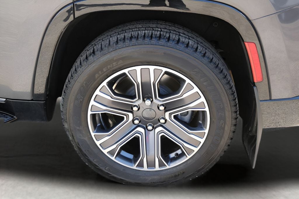 2024 Jeep Wagoneer Base