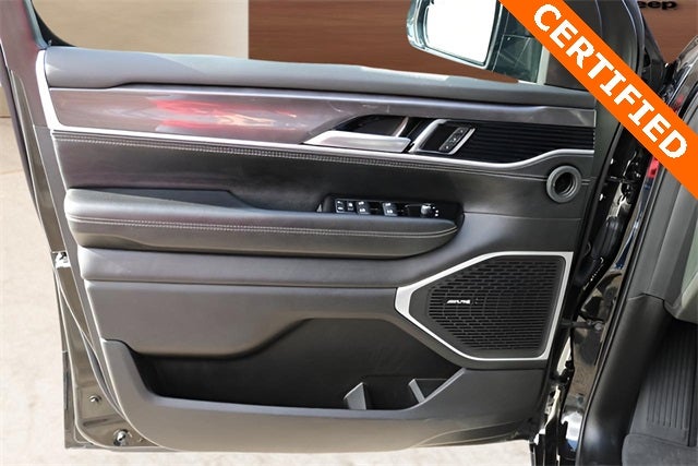 2024 Jeep Wagoneer Base