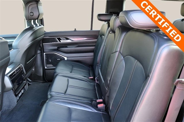 2024 Jeep Wagoneer Base