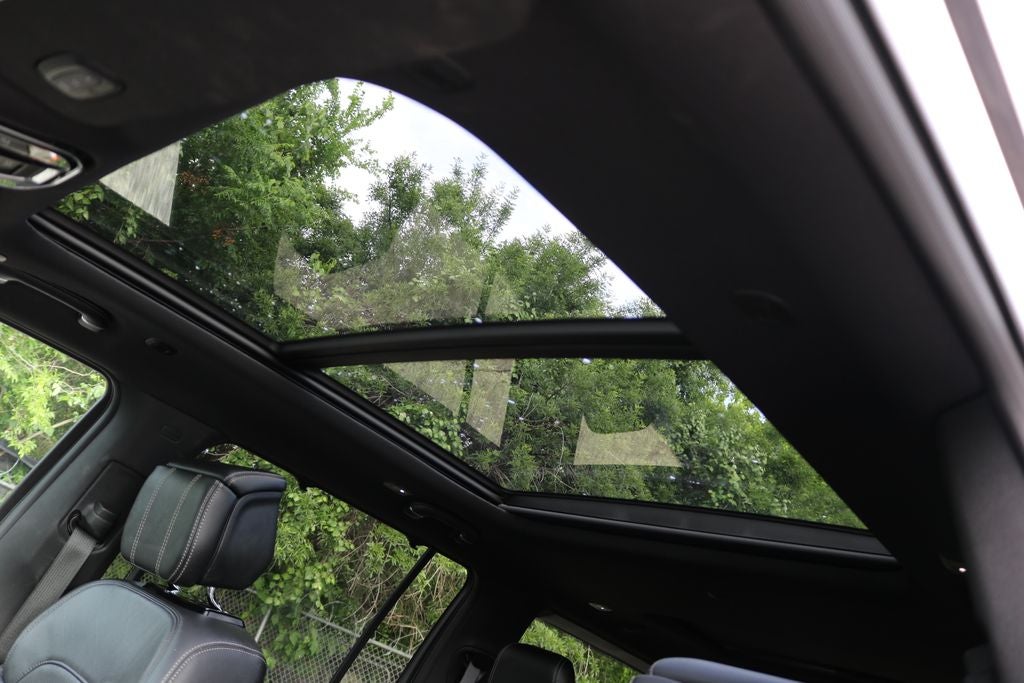 2025 Jeep Grand Wagoneer Base