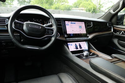 2025 Jeep Grand Wagoneer Base