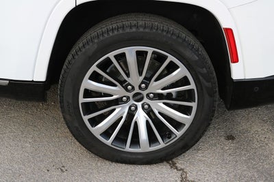 2025 Jeep Grand Wagoneer Base