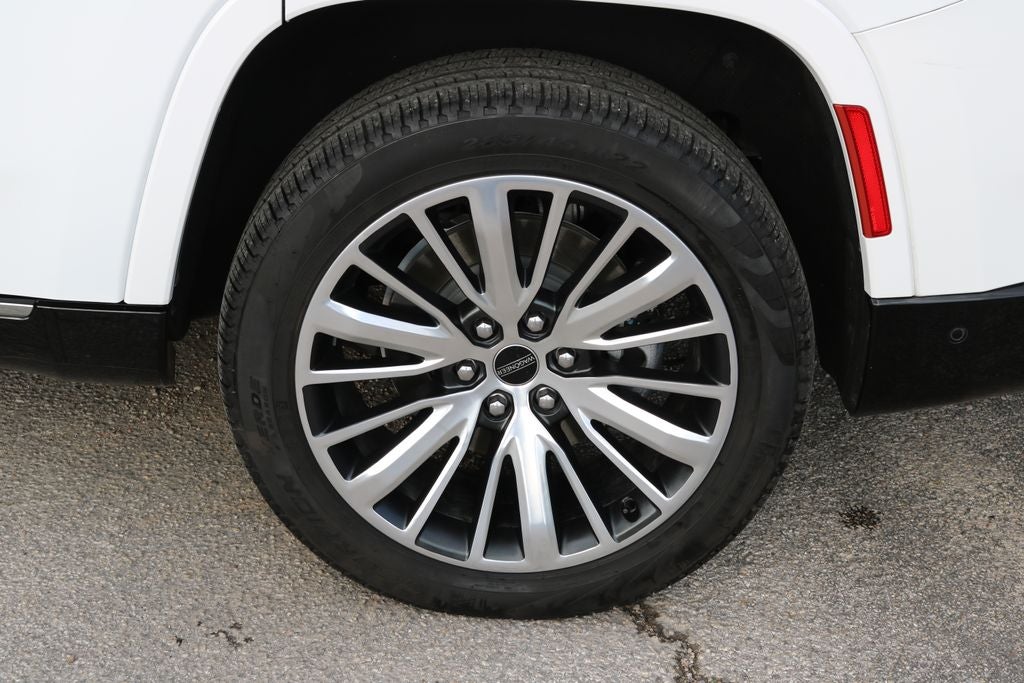 2025 Jeep Grand Wagoneer Base