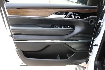 2025 Jeep Grand Wagoneer Base