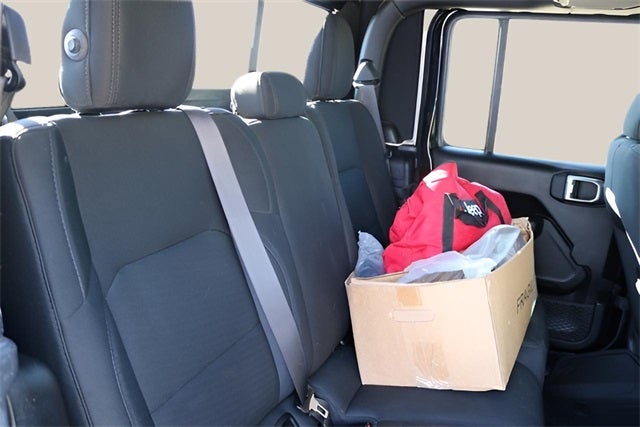 2022 Jeep Gladiator Willys