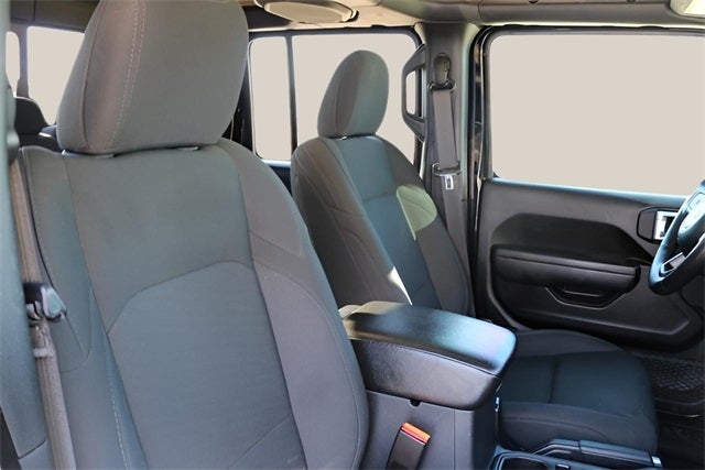 2022 Jeep Gladiator Willys