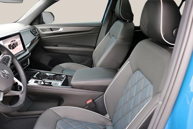 2025 Volkswagen Atlas Cross Sport 2.0T SEL Premium R-Line