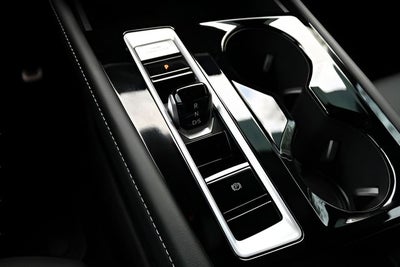 2025 Volkswagen Atlas Cross Sport 2.0T SEL Premium R-Line