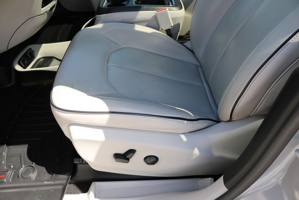 2018 Chrysler Pacifica Hybrid Limited