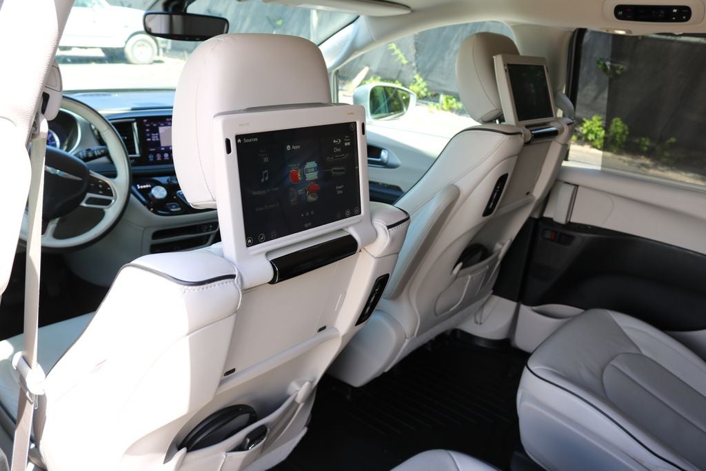 2018 Chrysler Pacifica Hybrid Limited