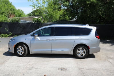 2018 Chrysler Pacifica Hybrid Limited