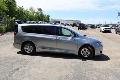 2018 Chrysler Pacifica Hybrid Limited